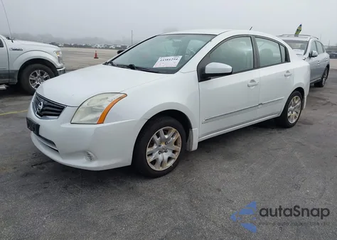2010 Nissan Sentra 2.0S z USA, uszkodzony, nr VIN 3N1AB6AP3AL627957